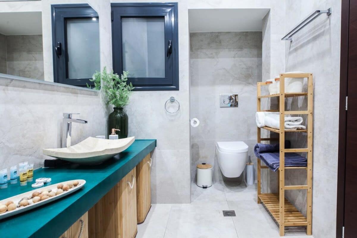 Beautiful Elegant Apartment Next To Monastiraki Athén Kültér fotó